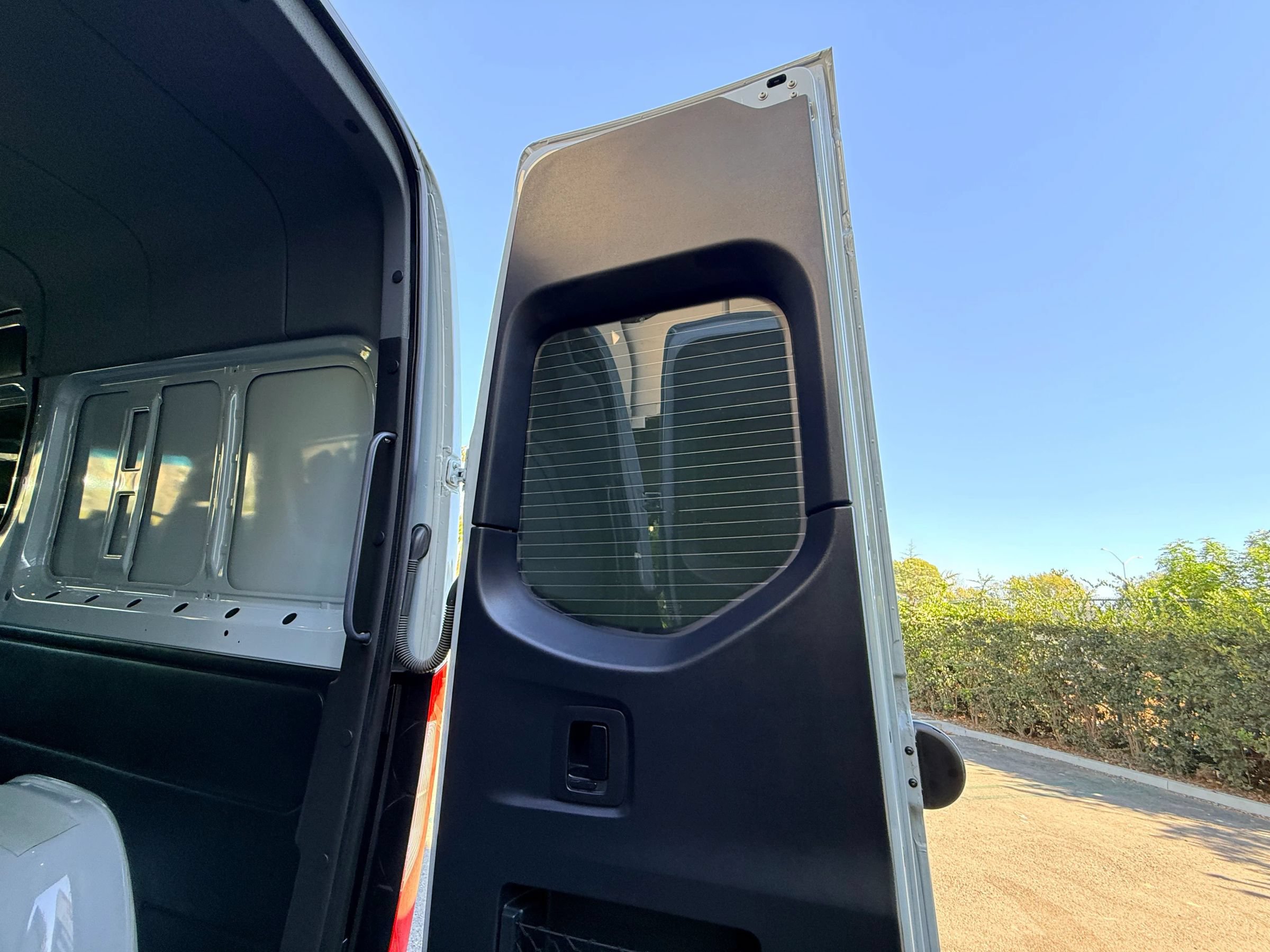 Used 2022 Mercedes-Benz Sprinter 2500 144 Crew image 16