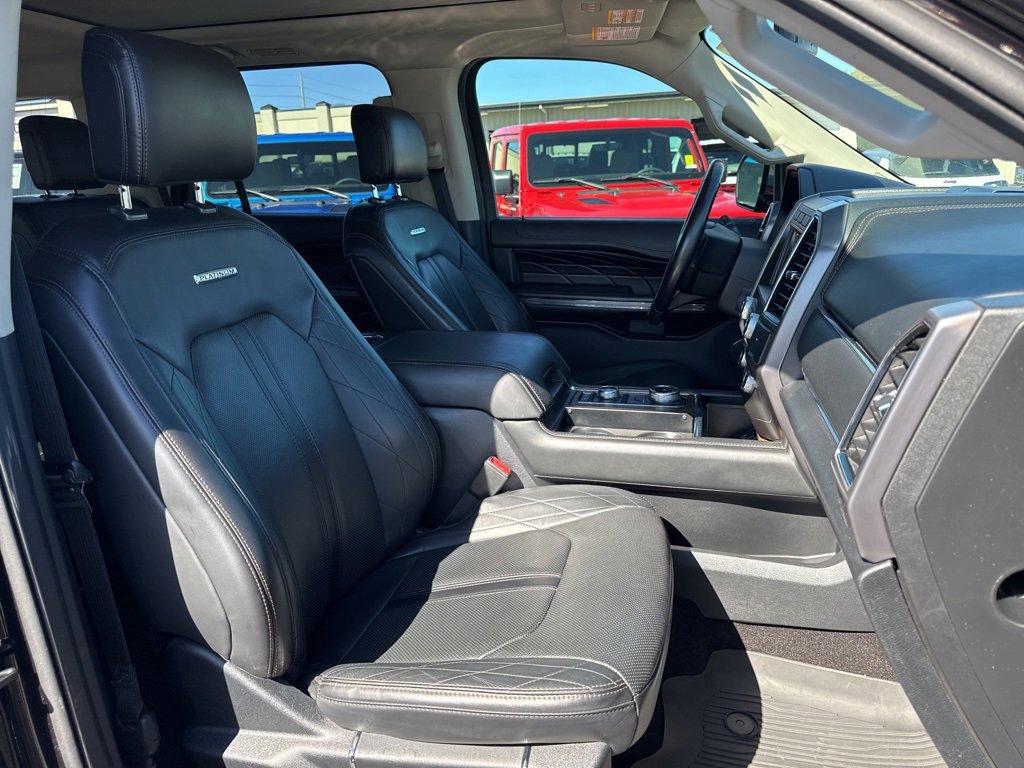 Used 2020 Ford Expedition Platinum image 32