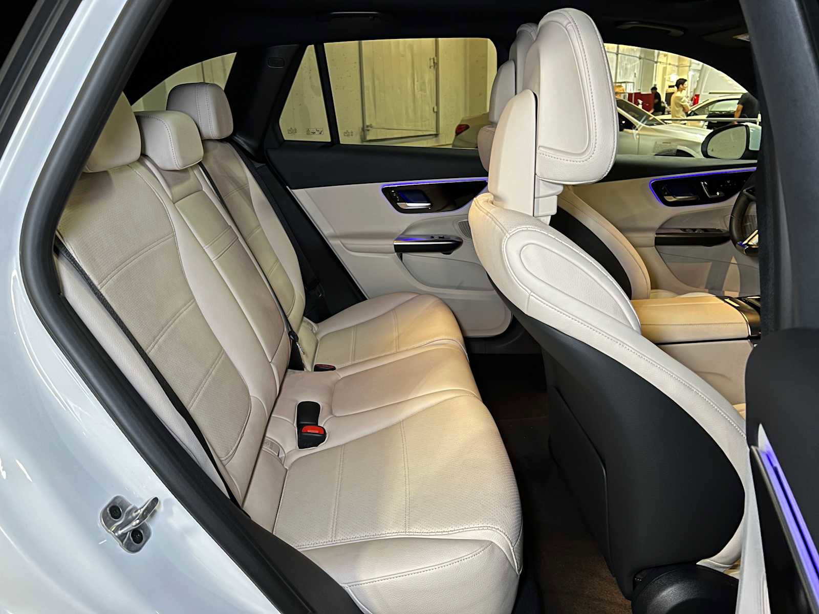 New 2025 Mercedes-Benz GLC 300 4MATIC image 12