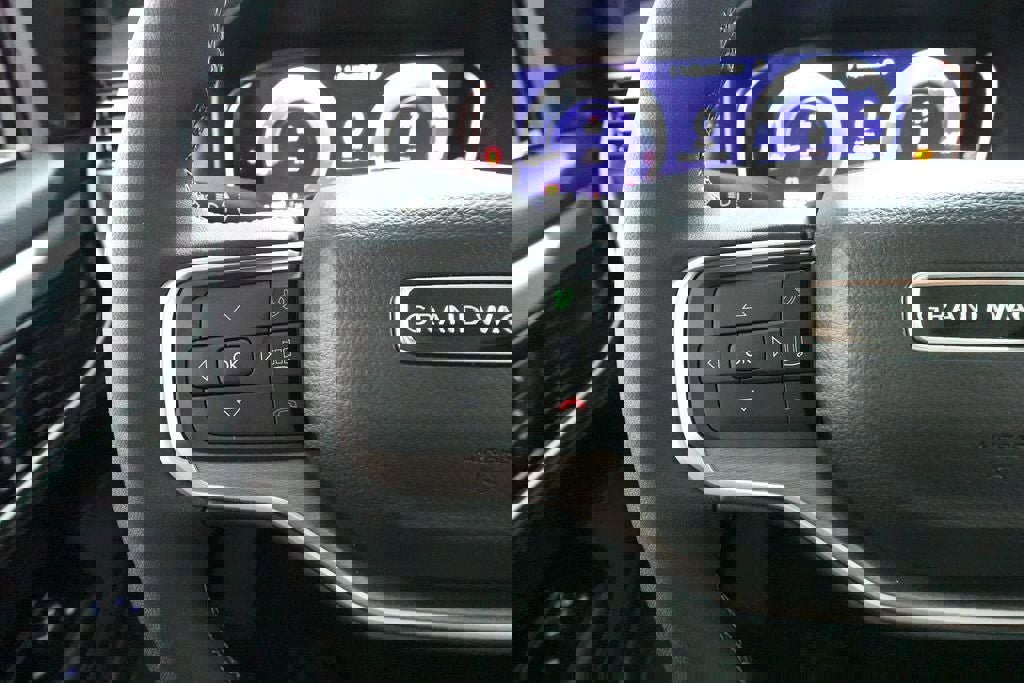 New 2026 Jeep Grand Wagoneer L 4WD w/ Premium Group I image 11