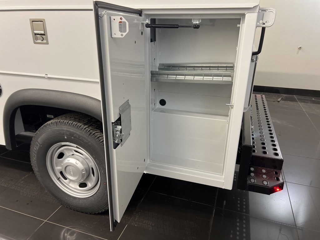 New 2025 Ford F250 XLT w/ Snow Plow Prep Package image 29