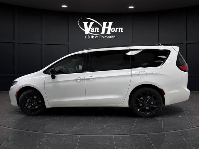 New 2026 Chrysler Pacifica Select image 11