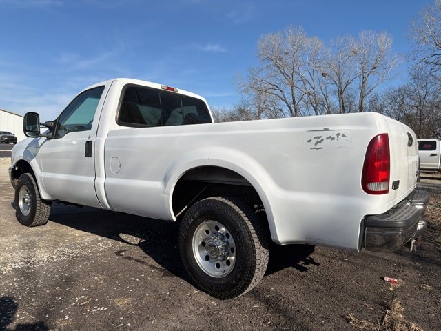 Used 2000 Ford F250 4x4 Regular Cab Super Duty image 3