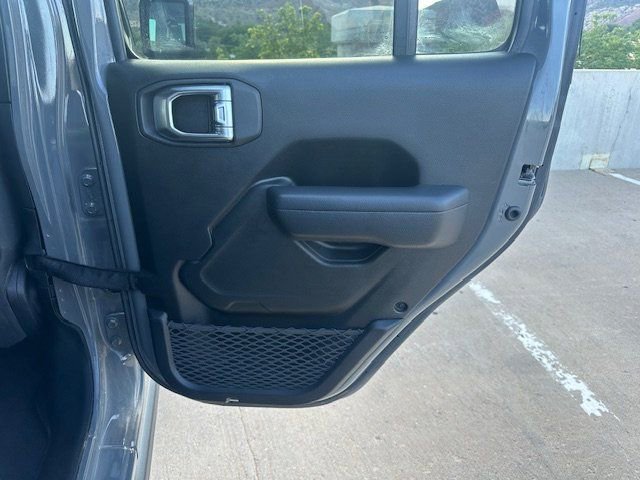 Used 2020 Jeep Wrangler Unlimited Rubicon image 17