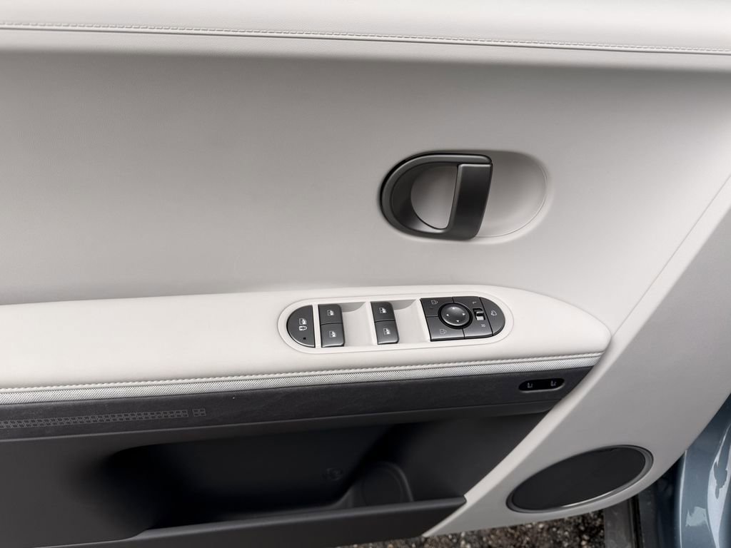 New 2026 Hyundai Ioniq 5 Limited image 16