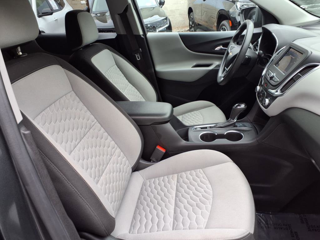 Used 2021 Chevrolet Equinox LS w/ LS Convenience Package image 26