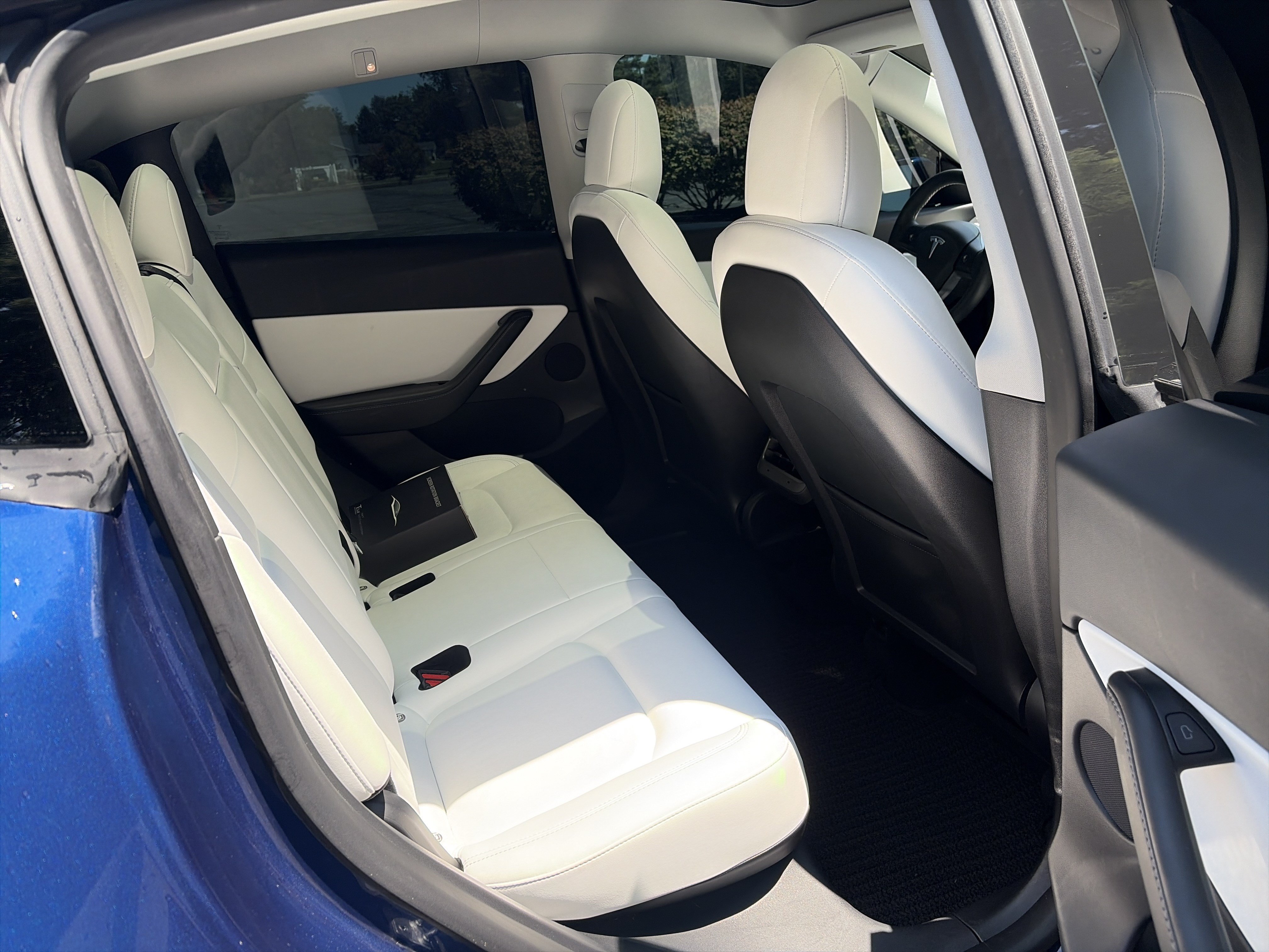 Used 2022 Tesla Model Y Performance AWD/4WD image 25