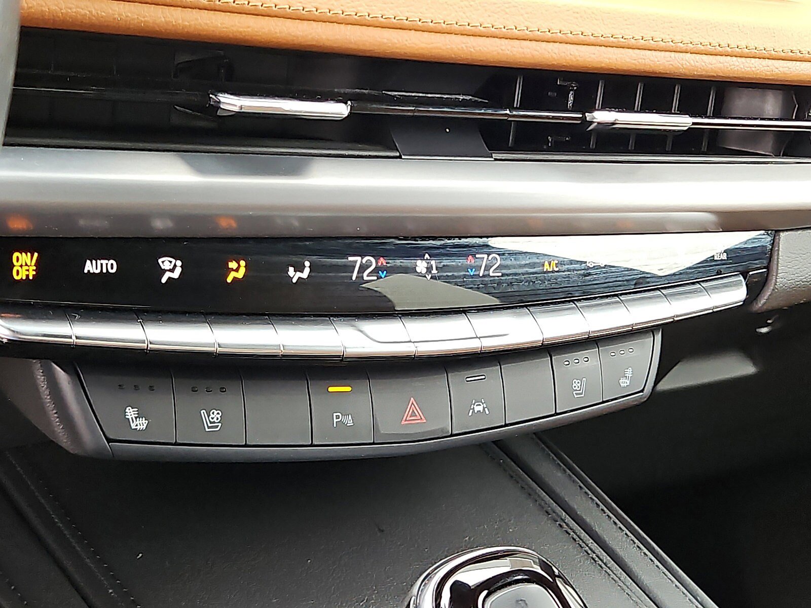 Certified 2025 Cadillac XT4 Sport FWD image 22