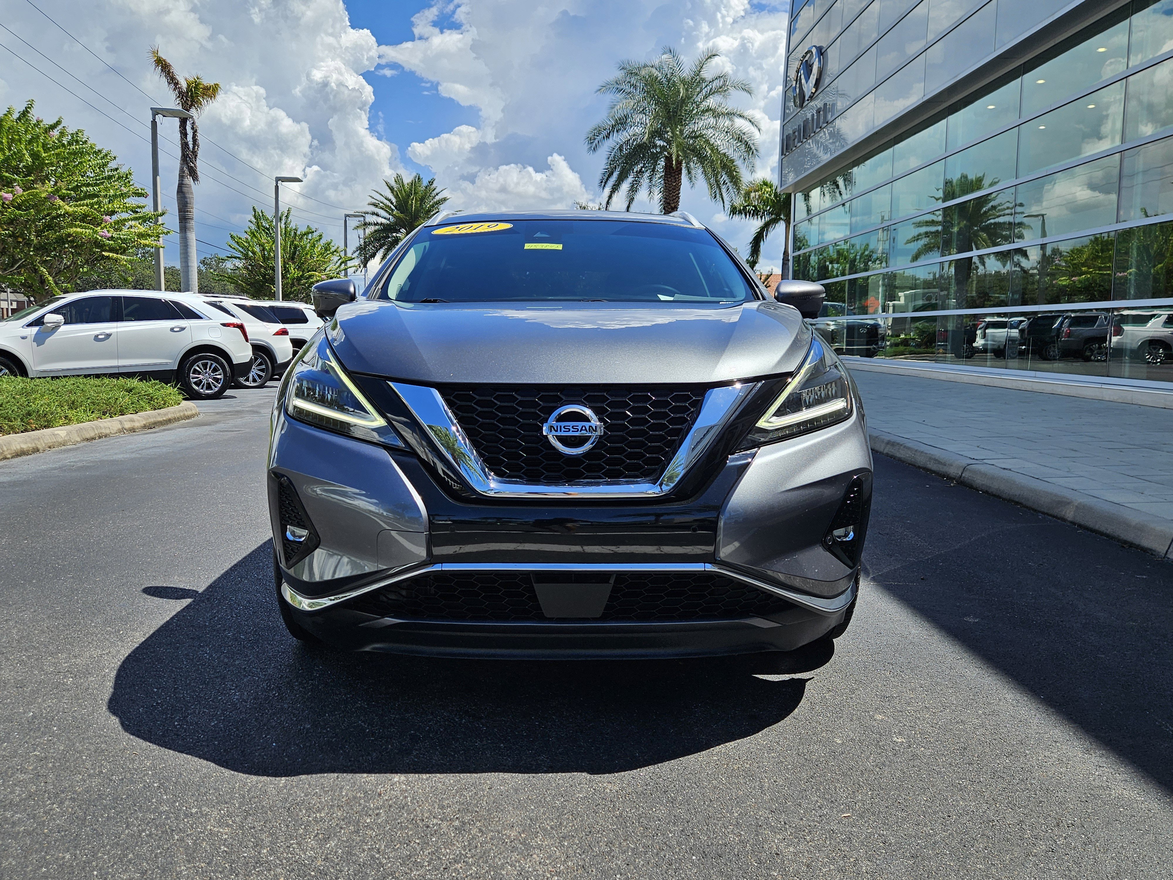 Used 2019 Nissan Murano Platinum image 2