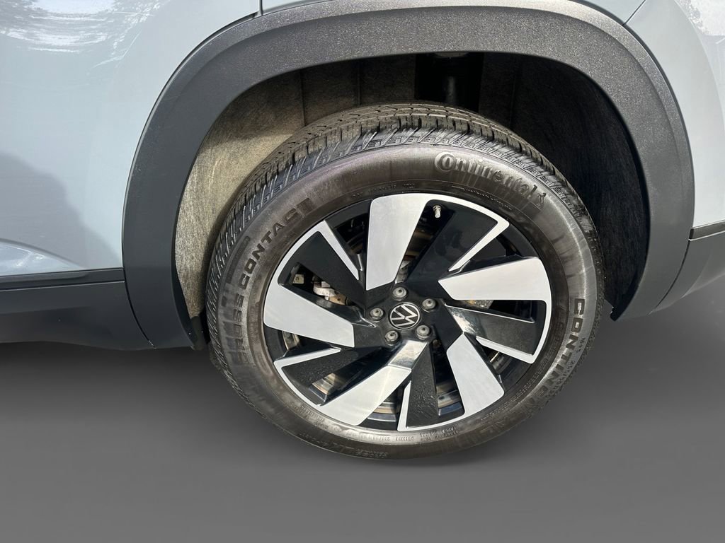 Used 2024 Volkswagen Atlas Cross Sport SE image 8