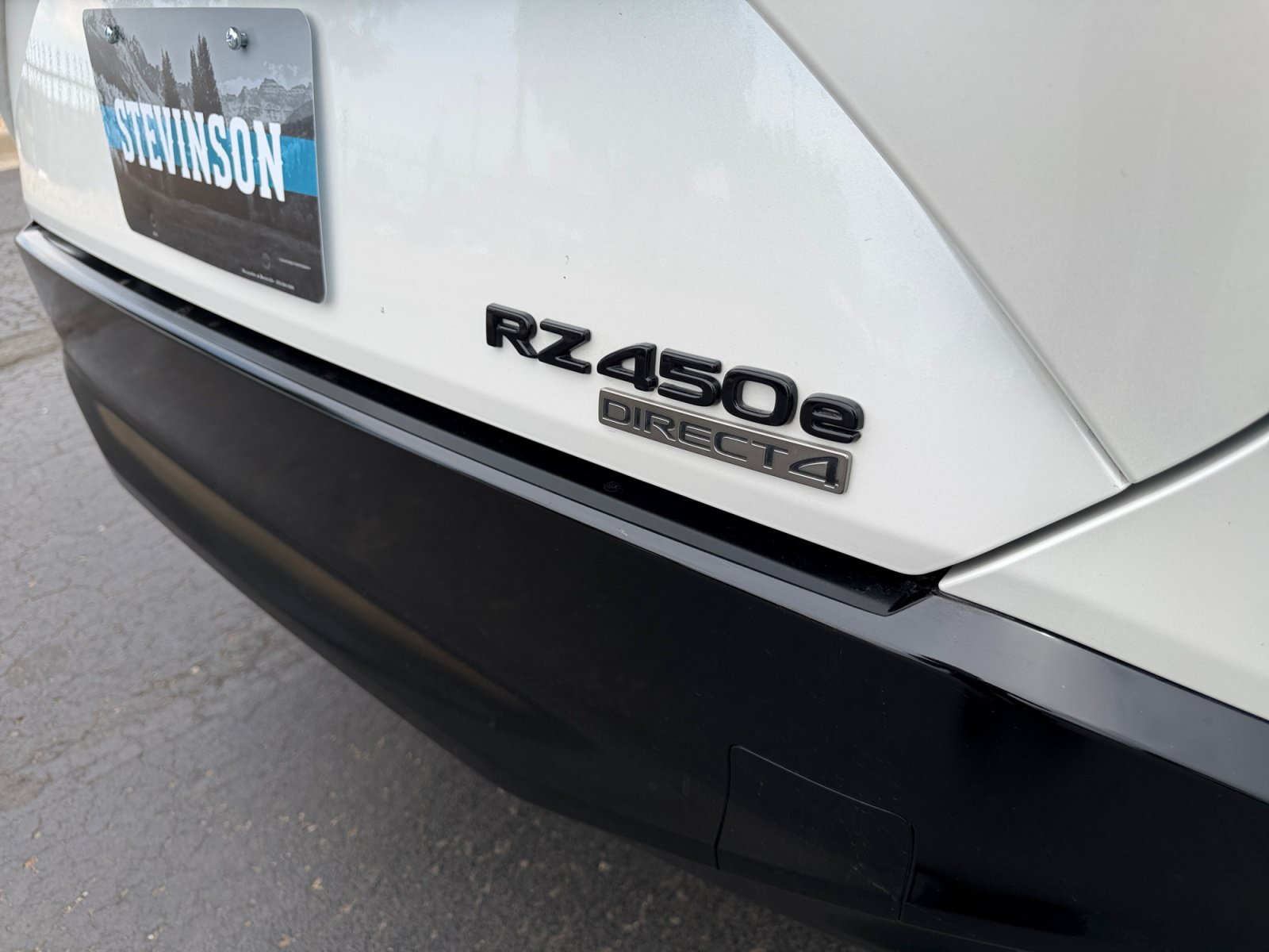 Used 2025 Lexus RZ 450e w/ Accessory Package (2T) AWD/4WD image 23