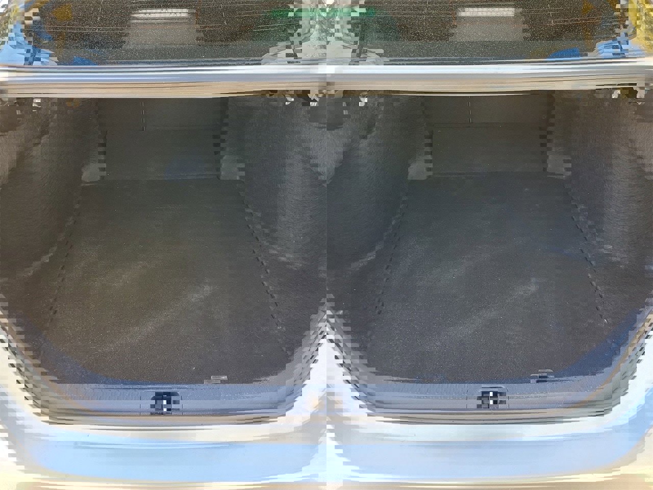 Used 2023 Toyota Camry SE image 8