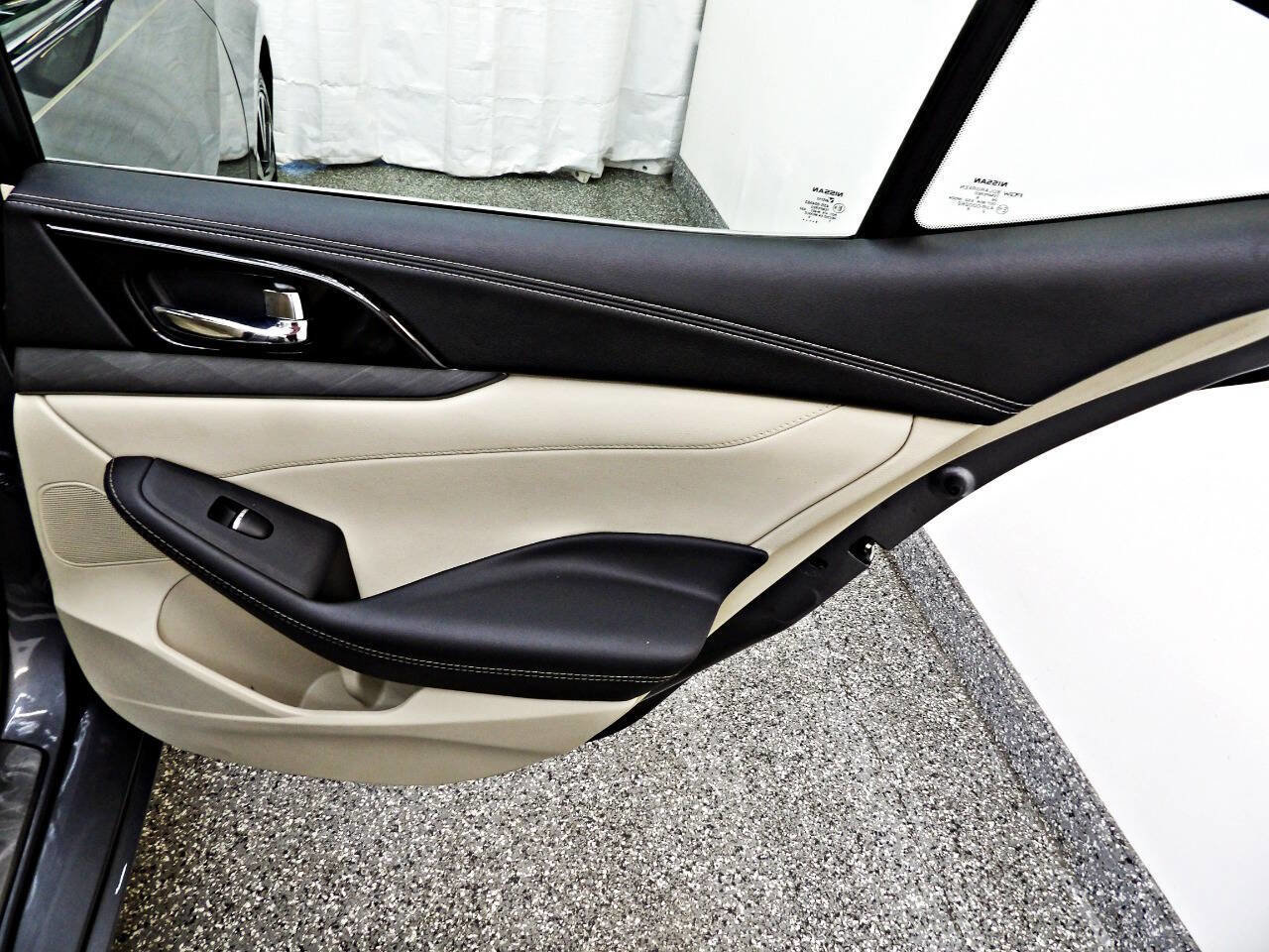 Used 2017 Nissan Maxima 3.5 S image 12