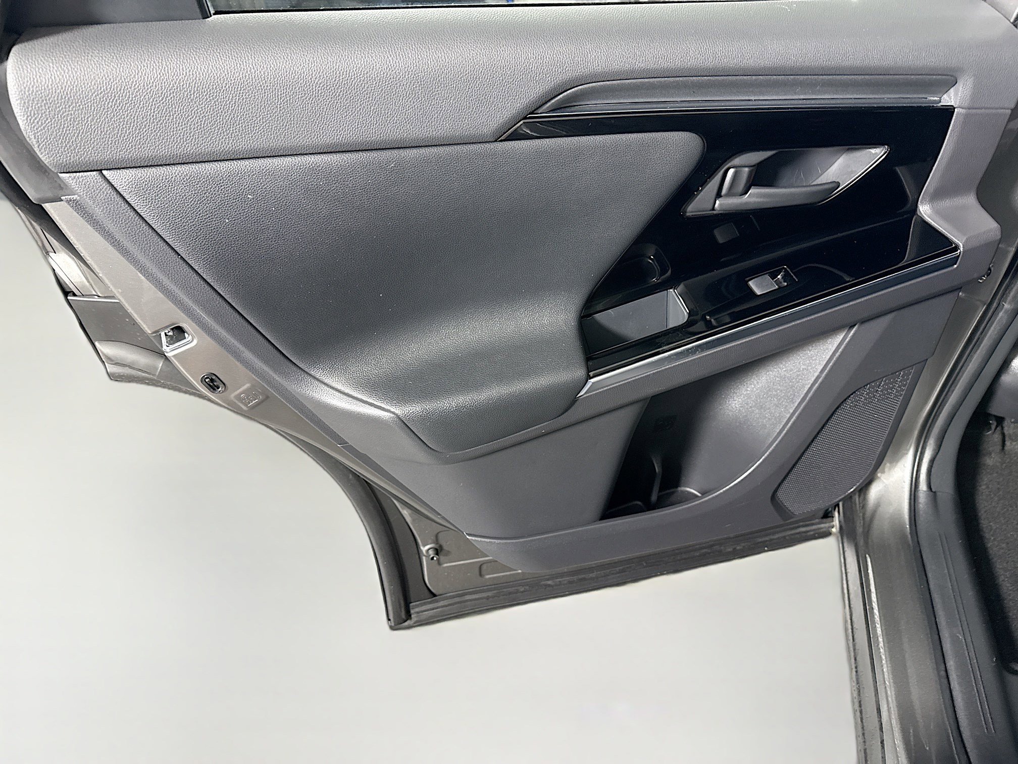 Used 2023 Subaru Solterra AWD image 26