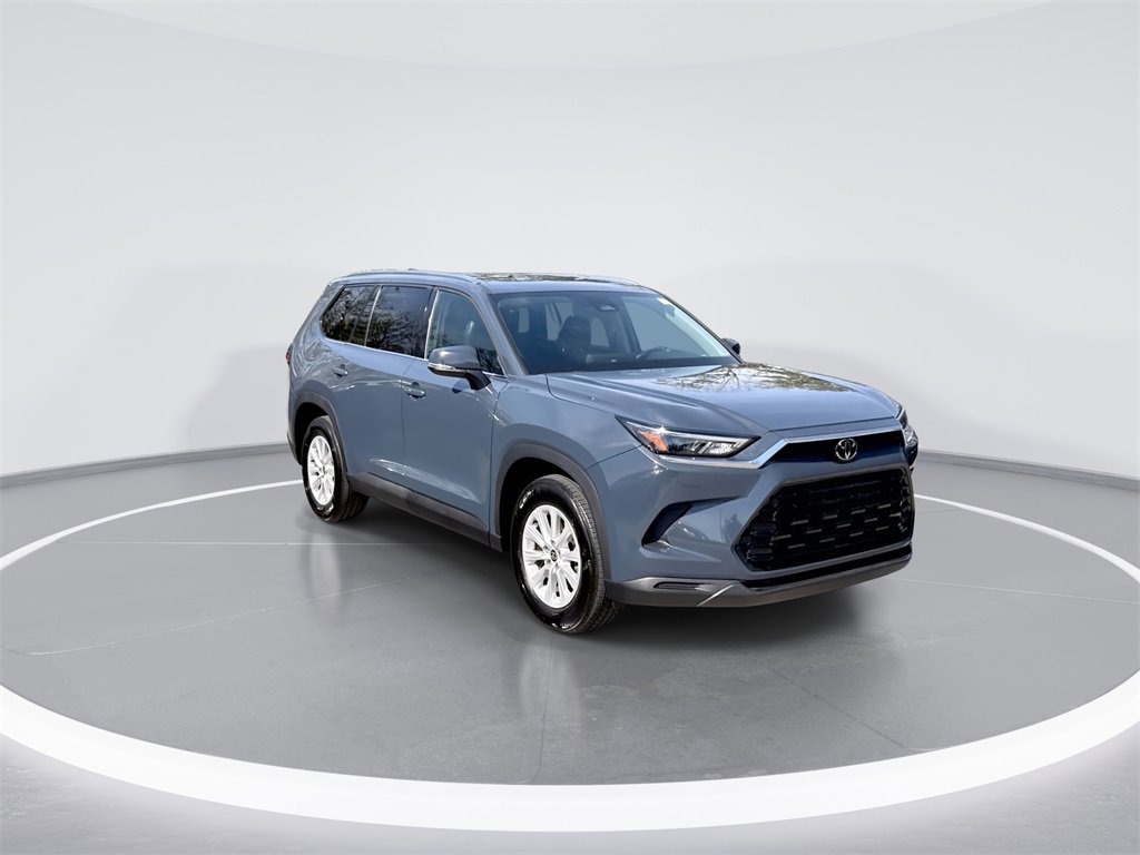Used 2024 Toyota Grand Highlander XLE image 2