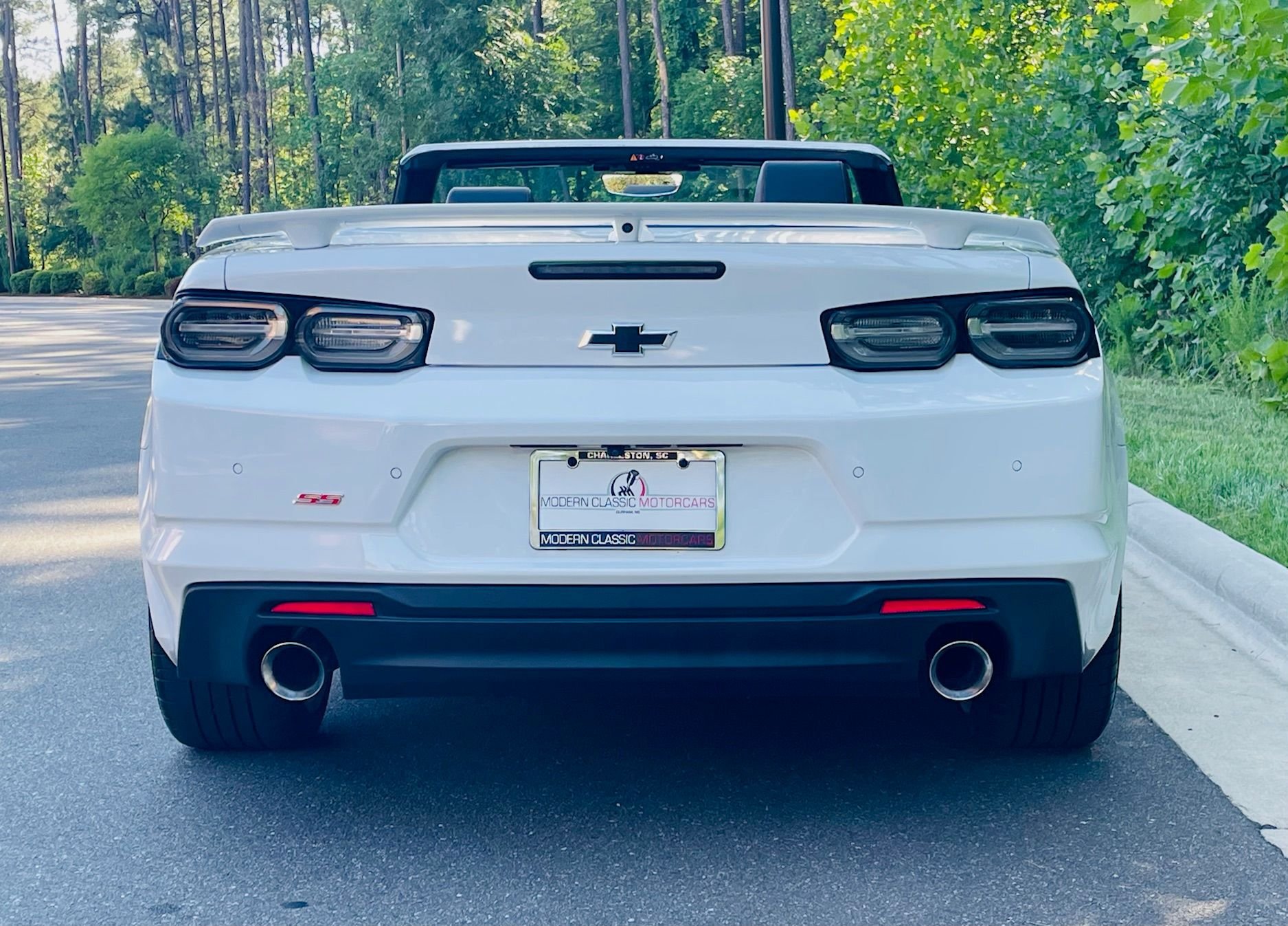 Used 2022 Chevrolet Camaro SS RWD image 15