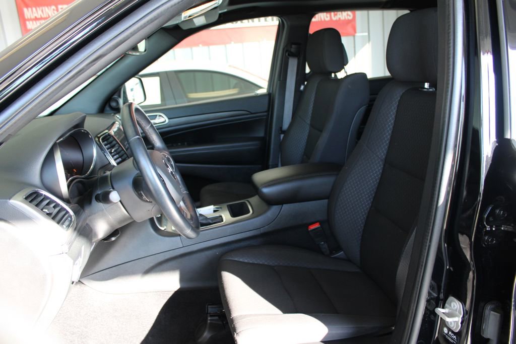 Used 2022 Jeep Grand Cherokee Laredo E AWD/4WD image 37