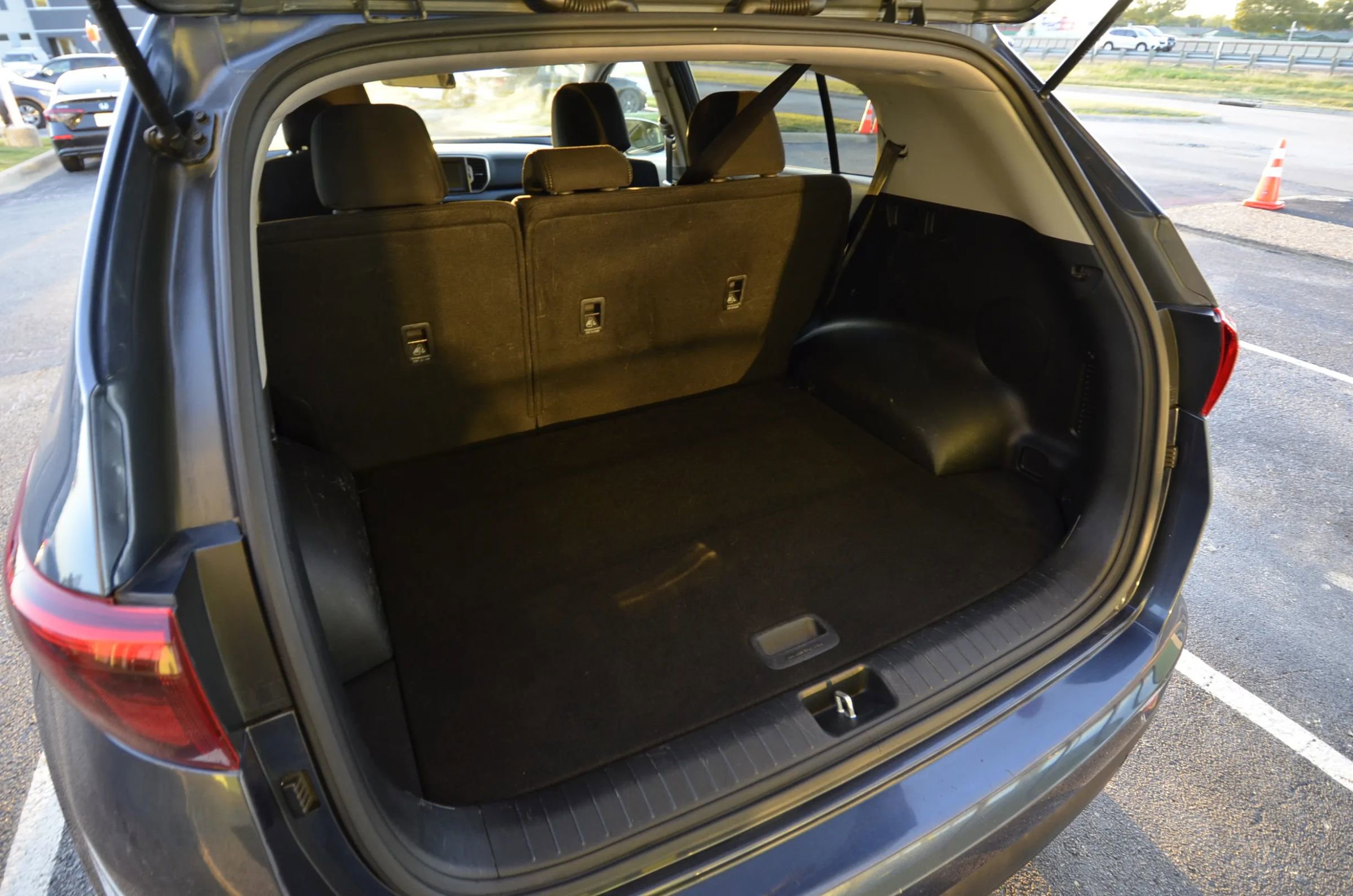 Used 2018 Kia Sportage LX w/ LX Technology Package image 20