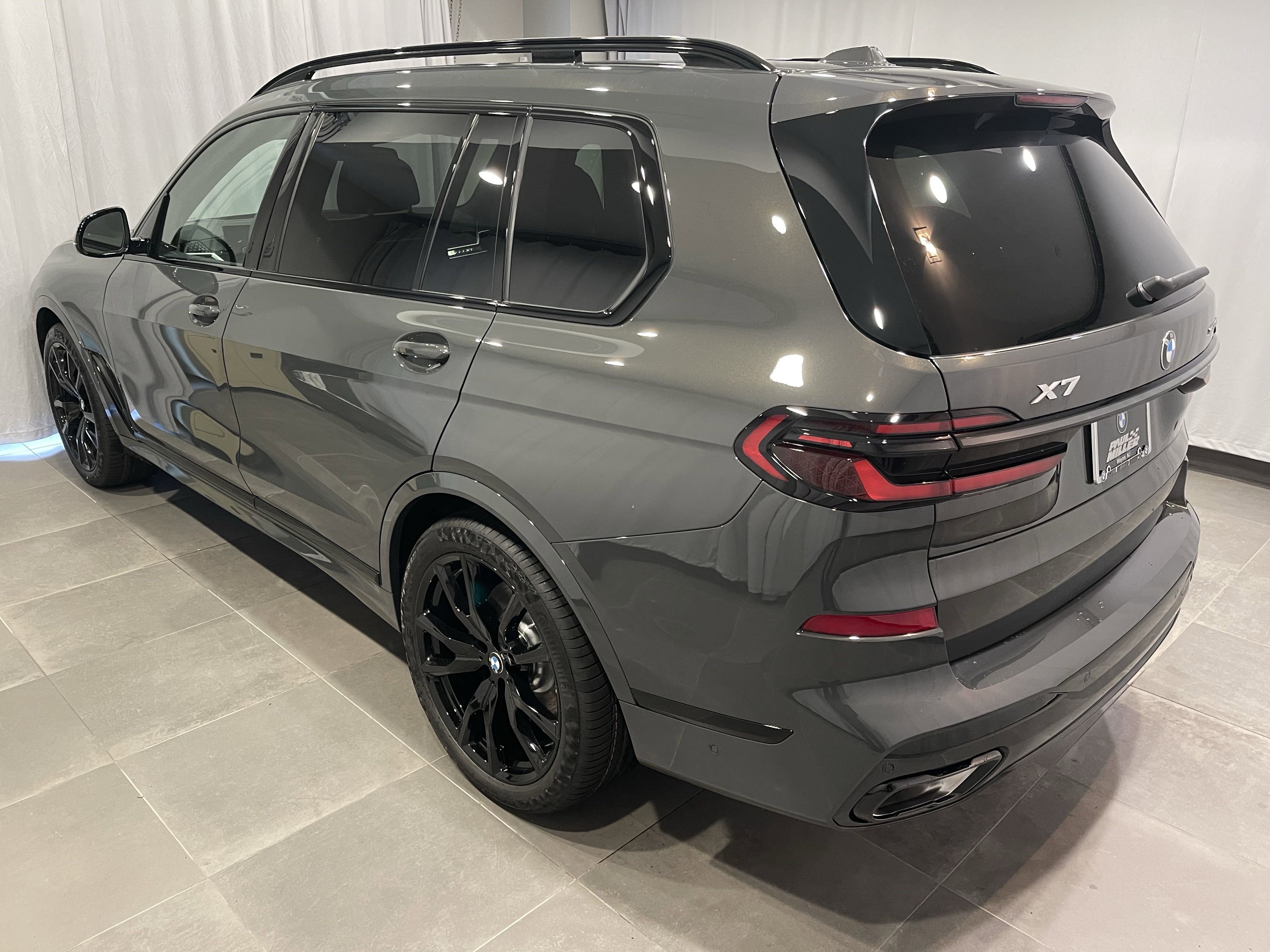 Used 2026 BMW X7 xDrive40i w/ M Sport Package image 4