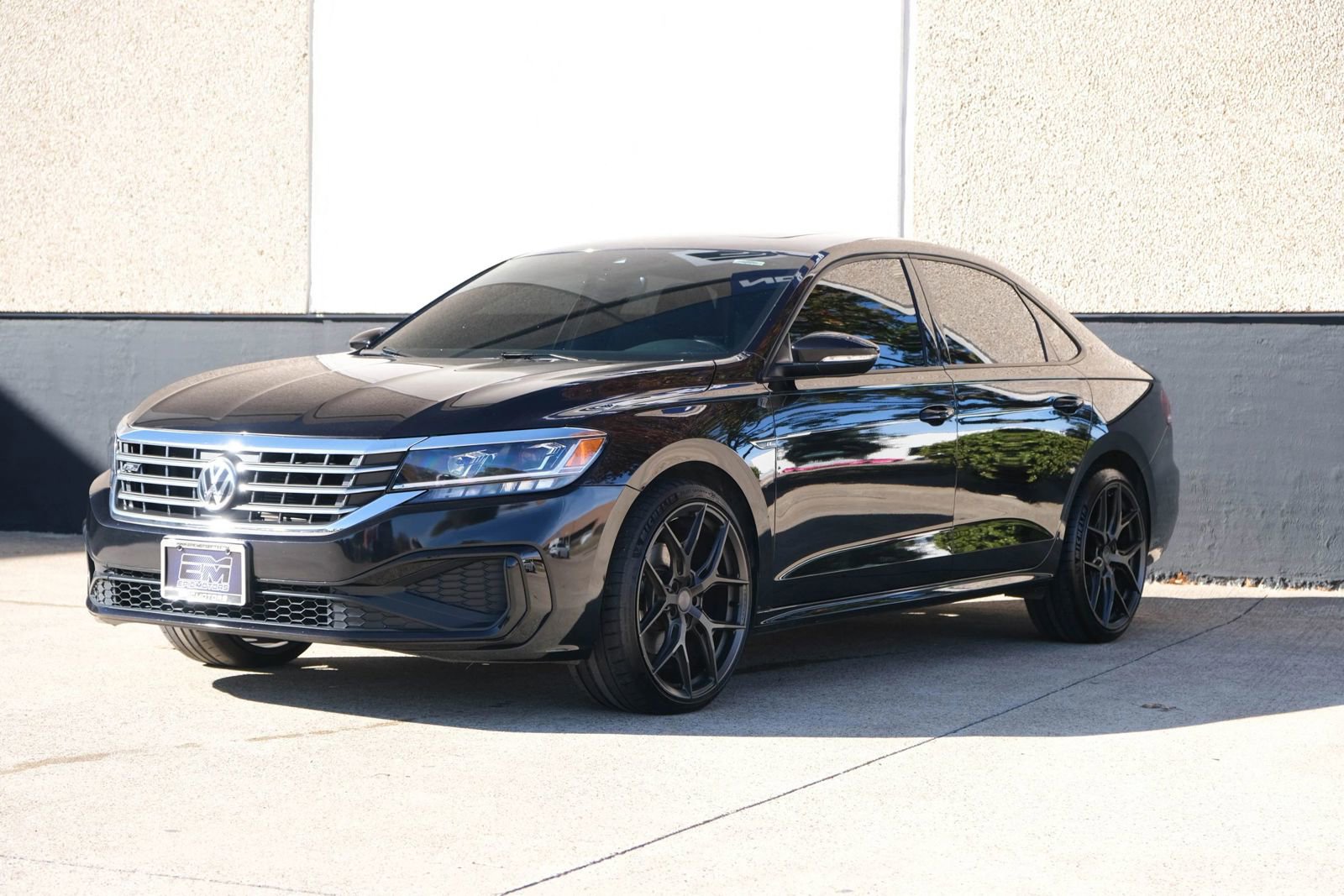 Used 2022 Volkswagen Passat 2.0T R-Line FWD image 4