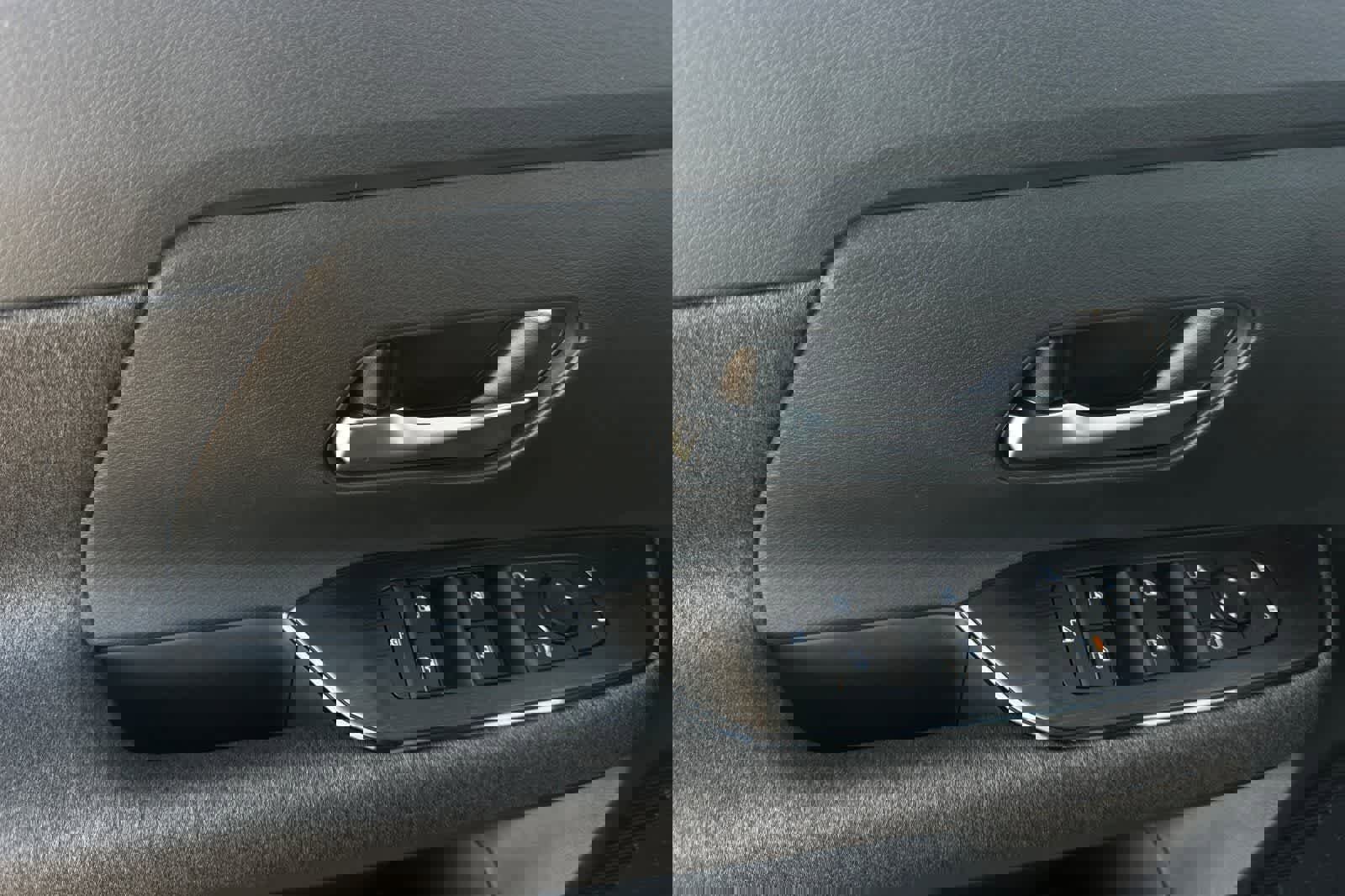 New 2026 Nissan Kicks SV image 13