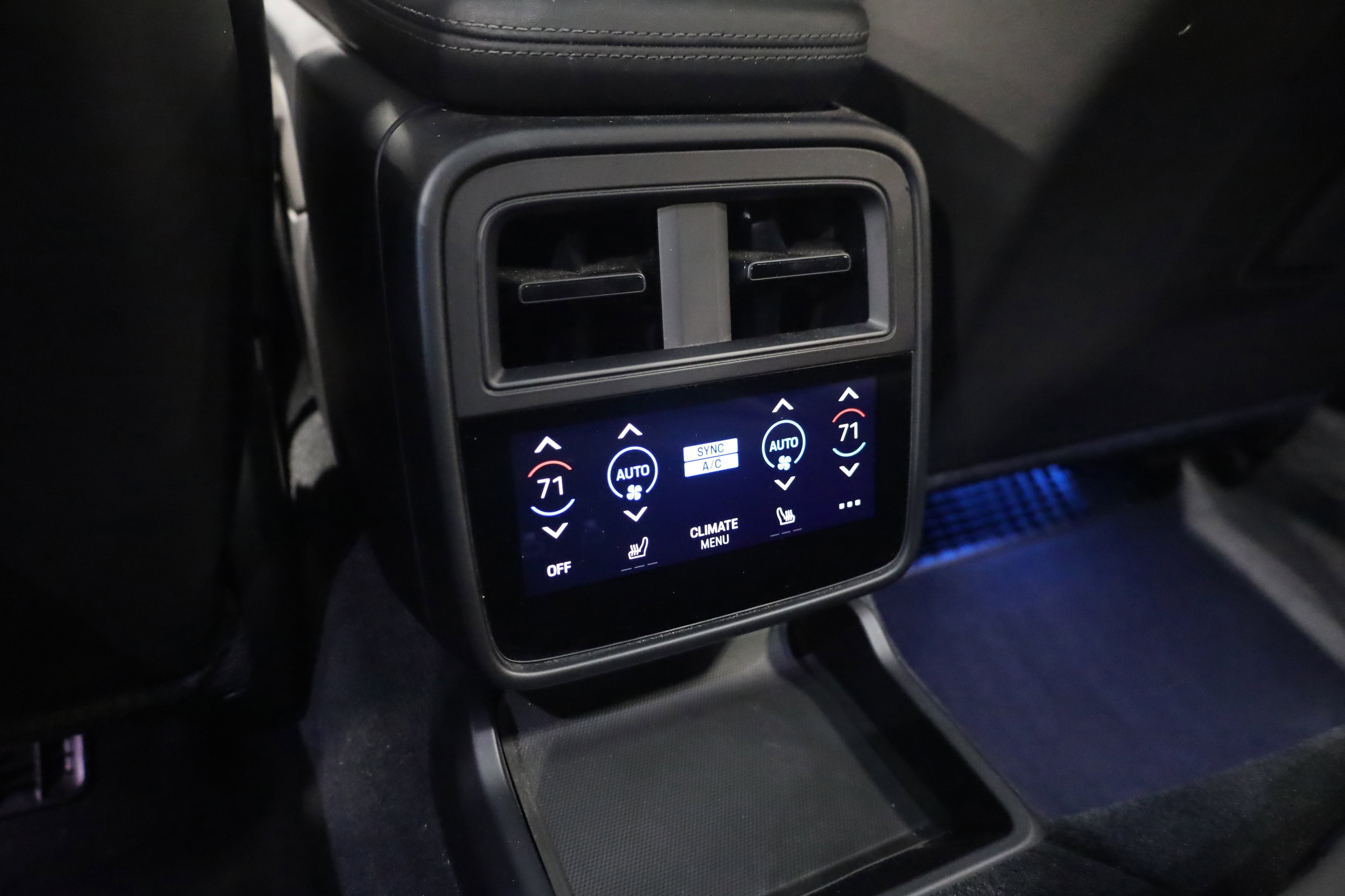 Used 2020 Porsche Taycan Turbo S image 38