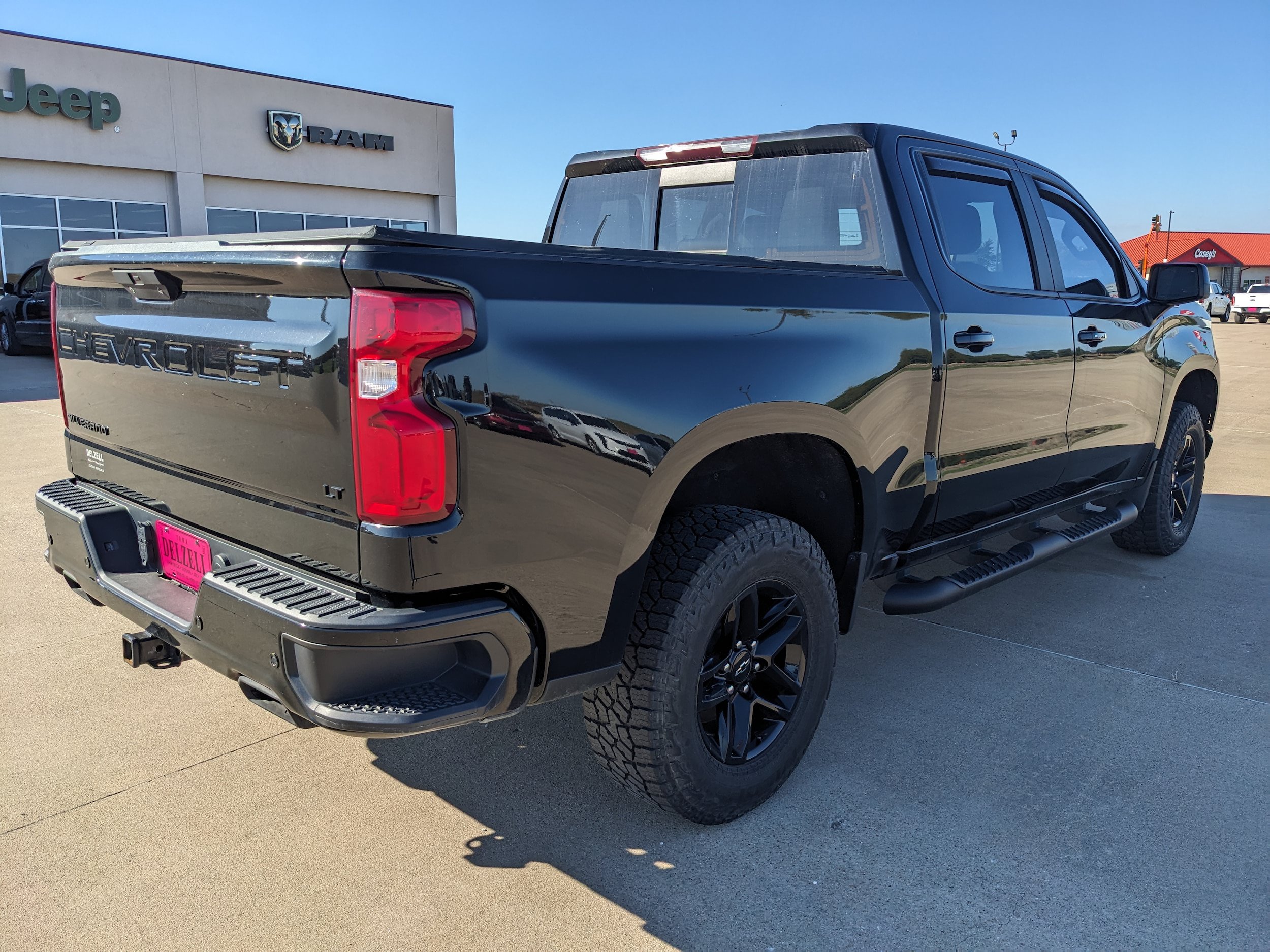 Used 2021 Chevrolet Silverado 1500 LT Trail Boss w/ Convenience Package II AWD/4WD image 8