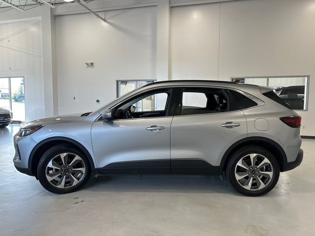 Used 2024 Ford Escape Platinum AWD/4WD image 9