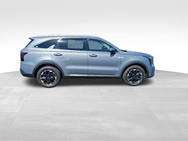 Used 2024 Kia Sorento S image 6