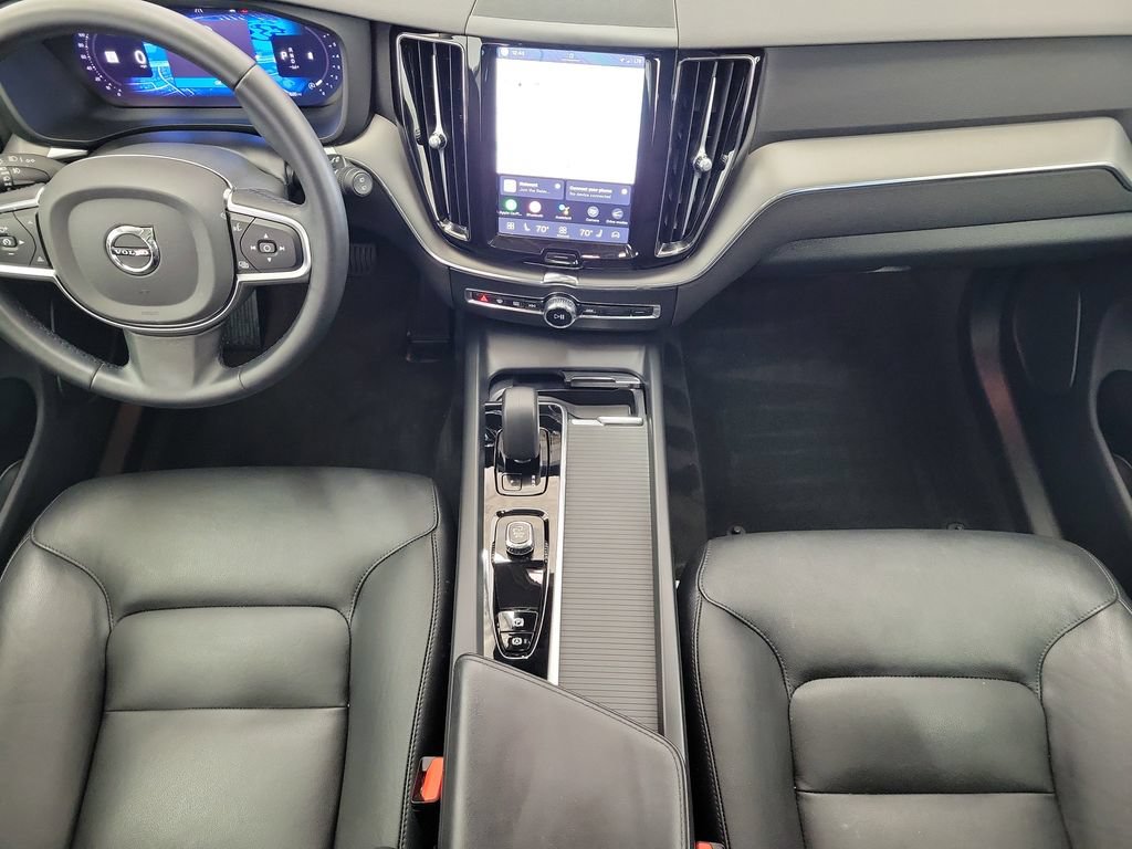 Used 2024 Volvo XC60 B5 Core AWD/4WD image 16
