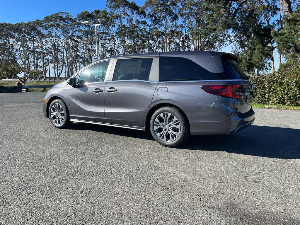 New 2026 Honda Odyssey Touring image 5