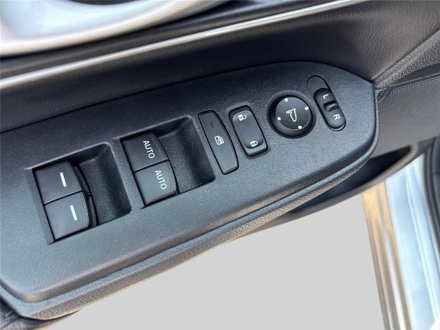 Used 2018 Honda CR-V EX-L image 17