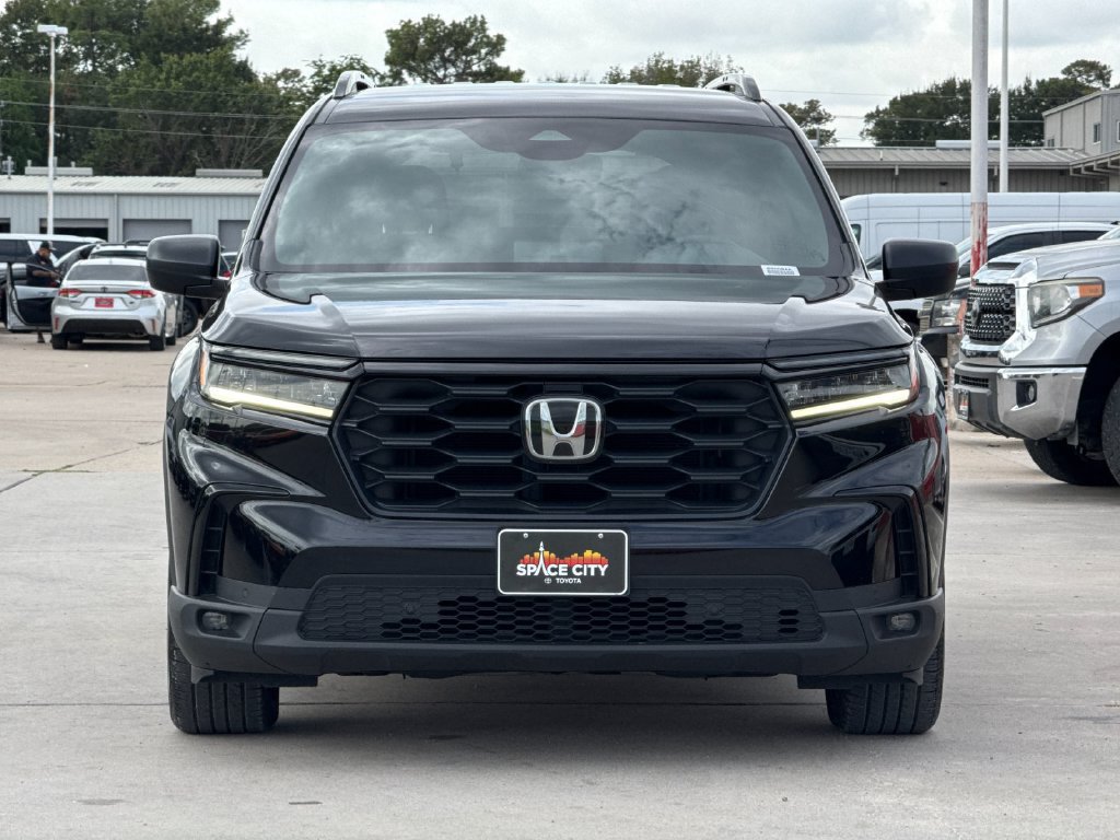 Used 2025 Honda Pilot Sport image 9