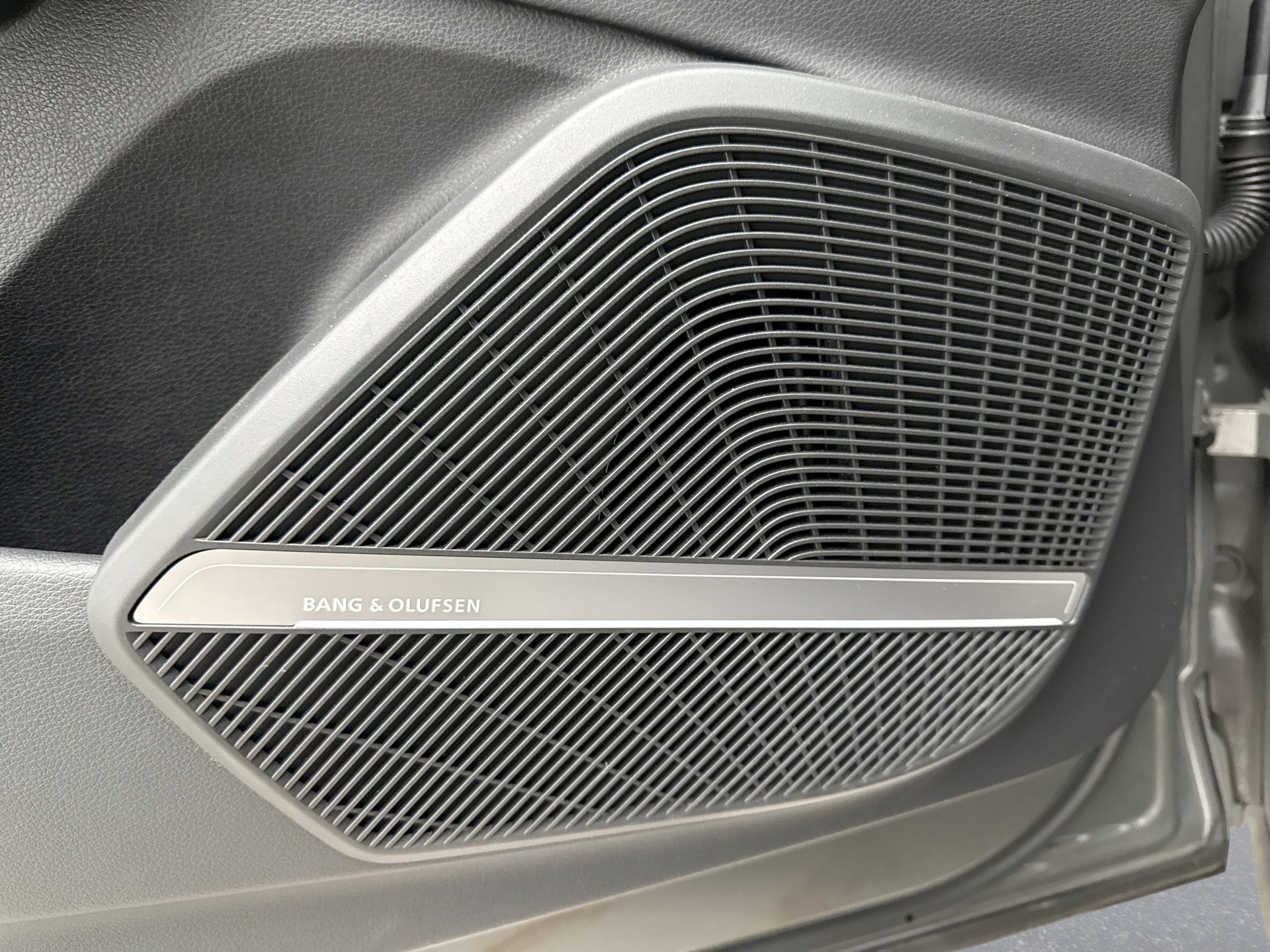 Used 2025 Audi SQ5 Premium Plus w/ Premium Plus Package image 17