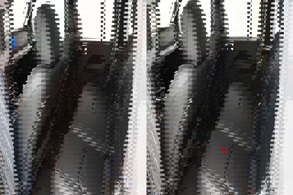 Used 2024 Jeep Wrangler Unlimited Rubicon 4xe image 12