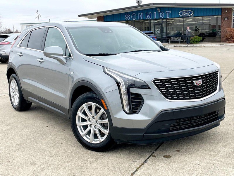 Used 2023 Cadillac XT4 Luxury image 2