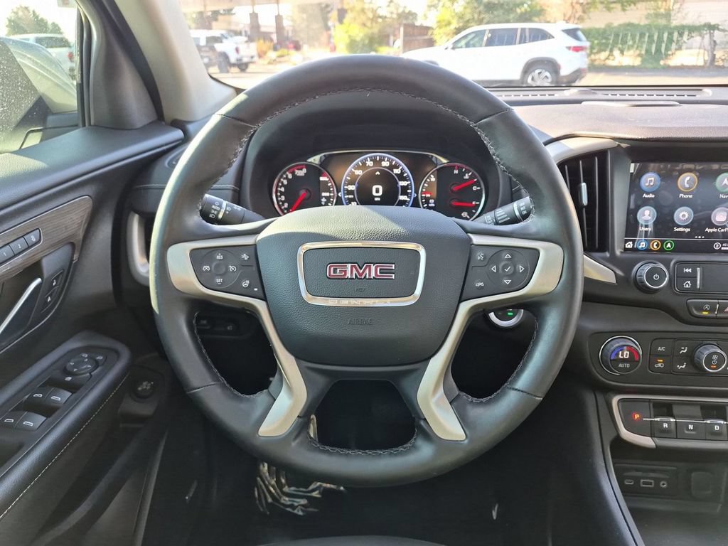 Used 2023 GMC Terrain Denali w/ Denali Premium Package AWD/4WD image 18