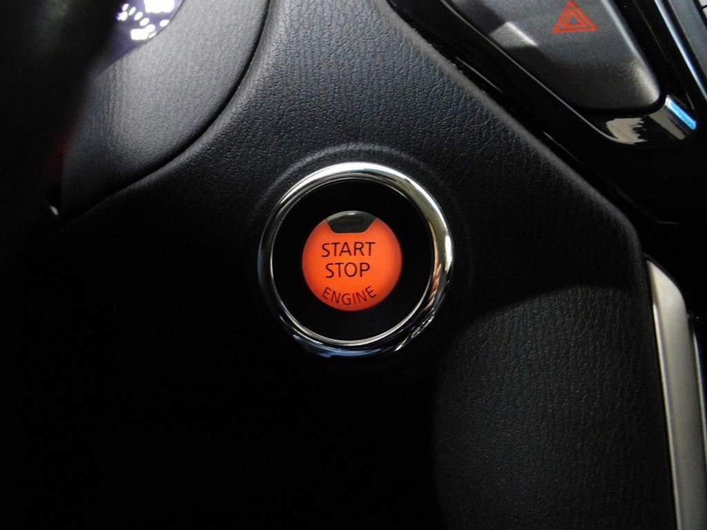 Used 2018 Nissan Pathfinder SV image 49