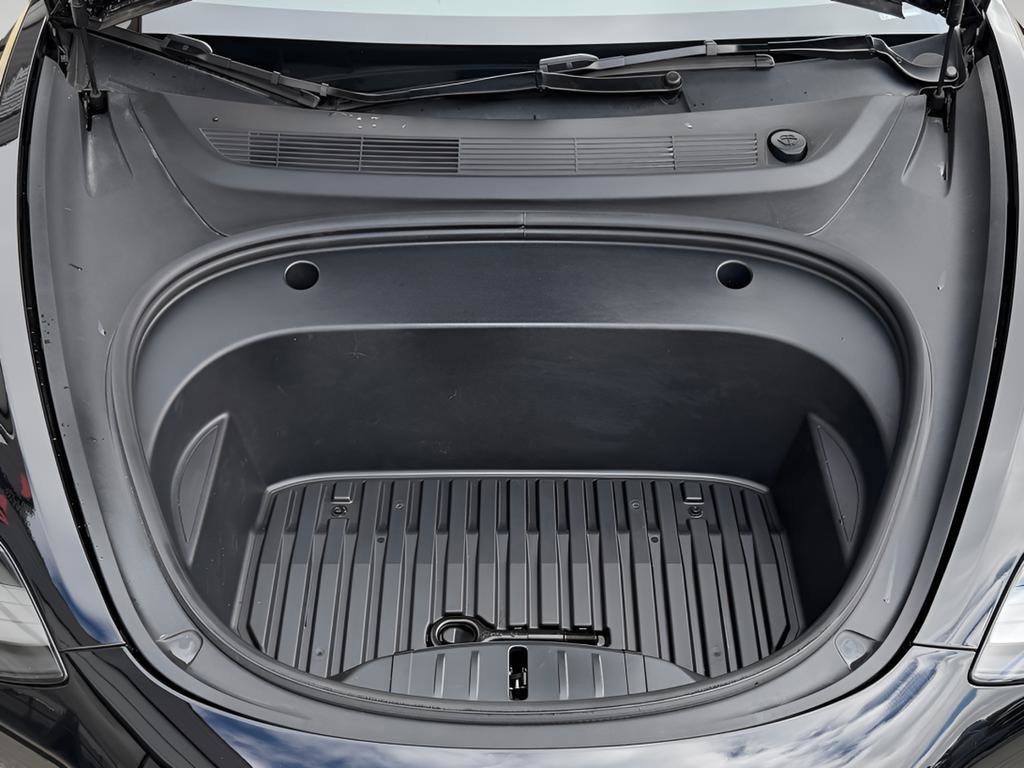 Used 2023 Tesla Model 3 Standard Range image 36