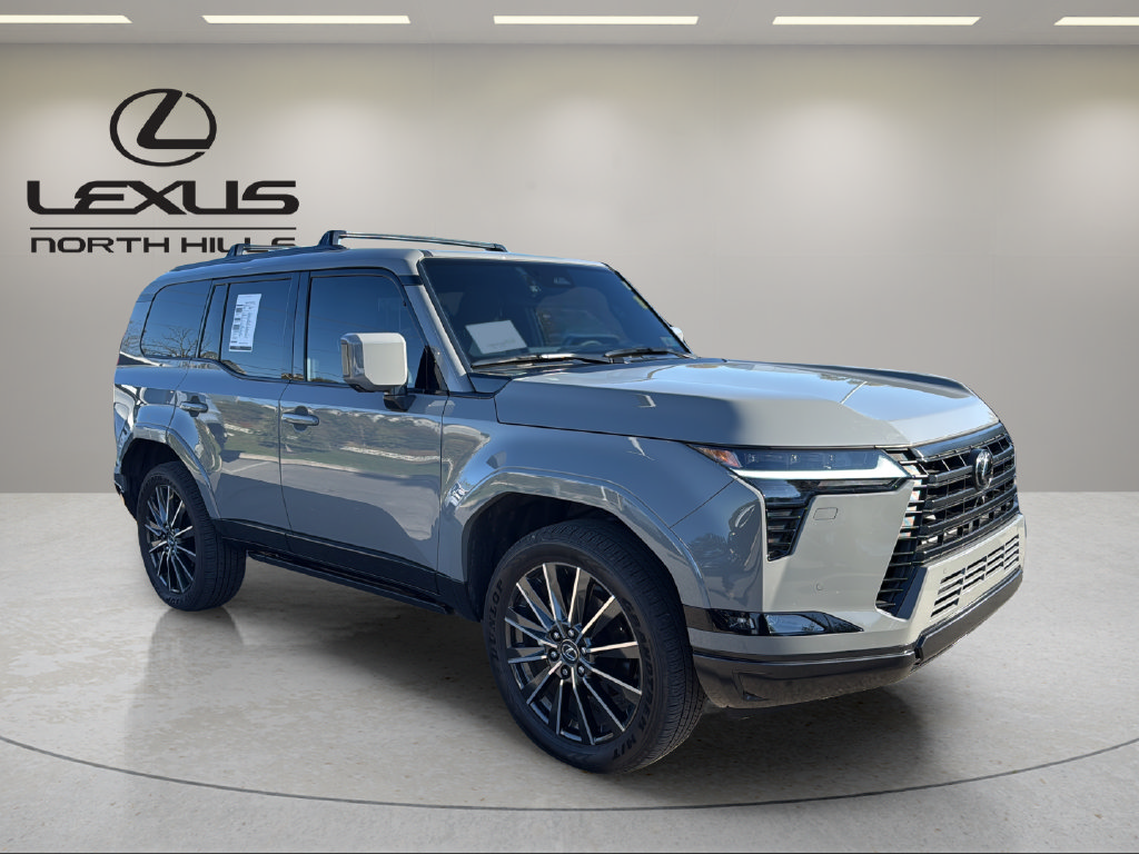 Used 2025 Lexus GX 550 w/ Accessory Package (2T) AWD/4WD image 4
