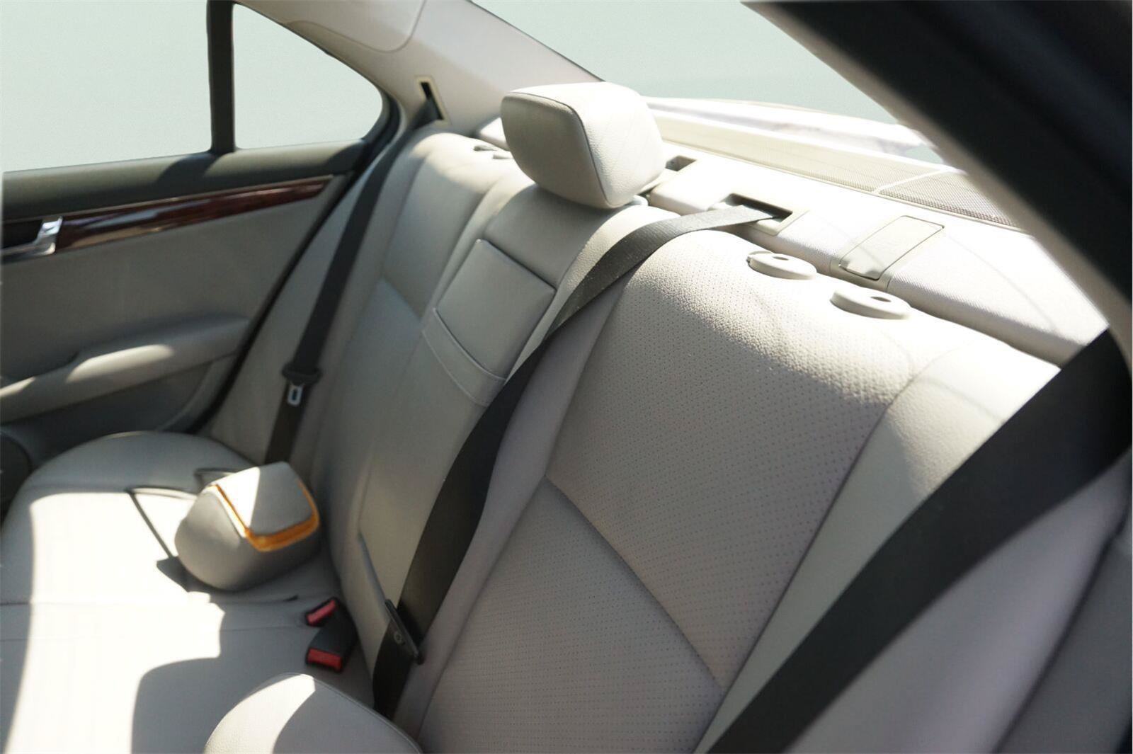 Used 2008 Mercedes-Benz C 300 Sedan image 14