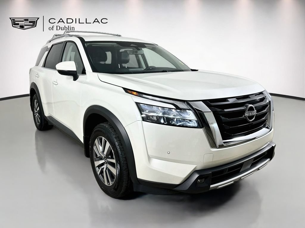 Used 2024 Nissan Pathfinder SL AWD/4WD image 3