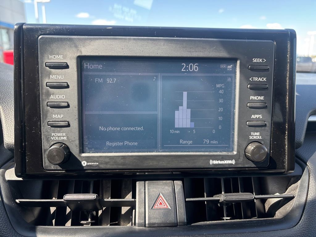 Used 2021 Toyota RAV4 LE AWD/4WD image 17