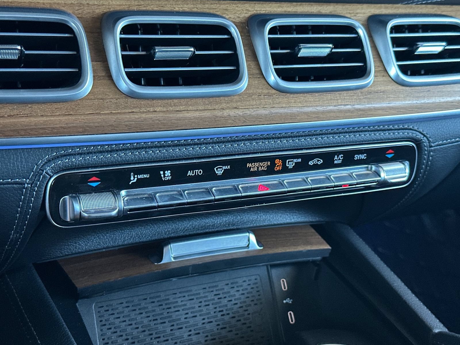 Certified 2025 Mercedes-Benz GLE 580 4MATIC image 25
