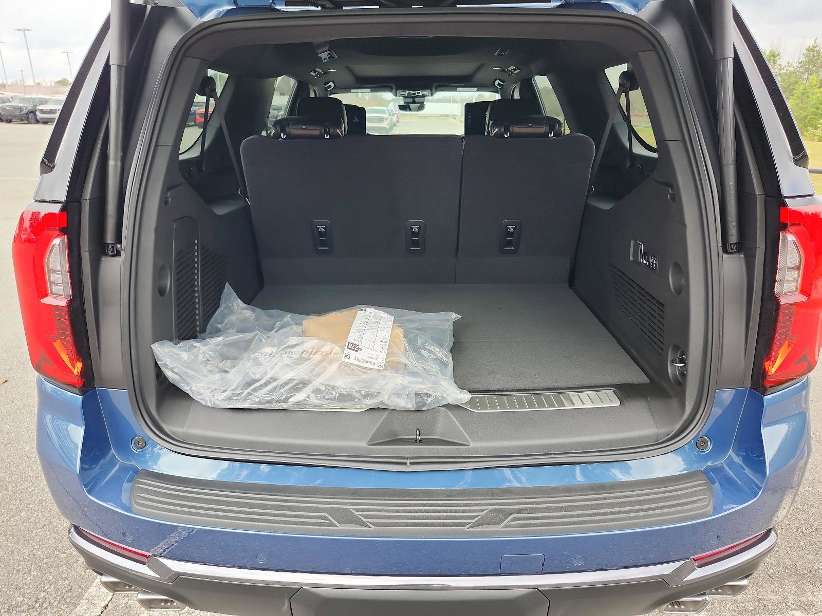 New 2026 GMC Yukon XL Denali Ultimate image 9