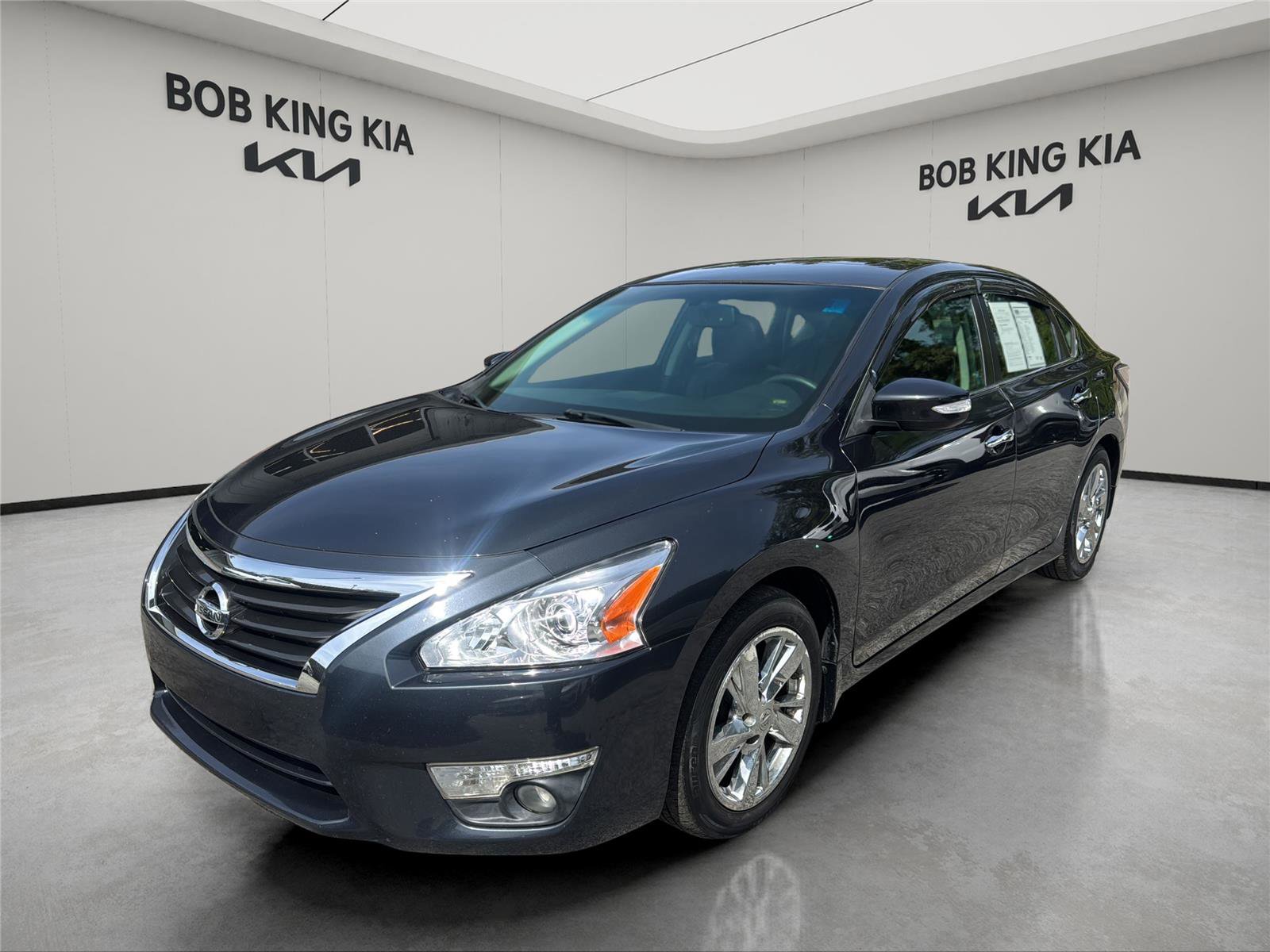 Used 2015 Nissan Altima 2.5 SL w/ Technology Package FWD image 1