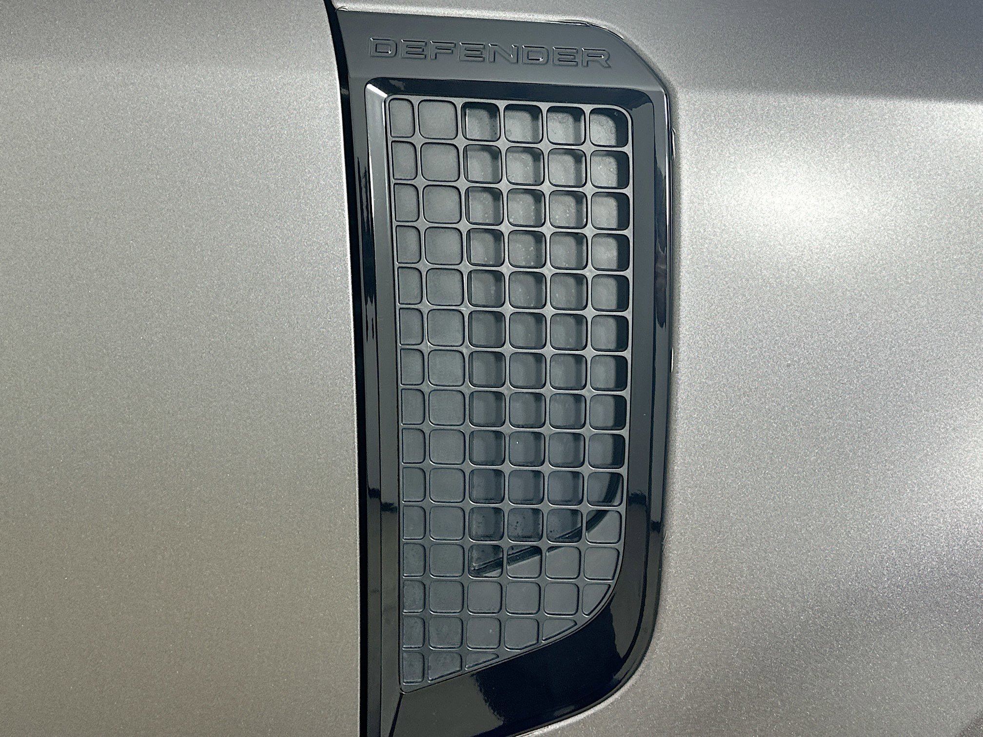 Used 2022 Land Rover Defender 110 X-Dynamic SE image 9