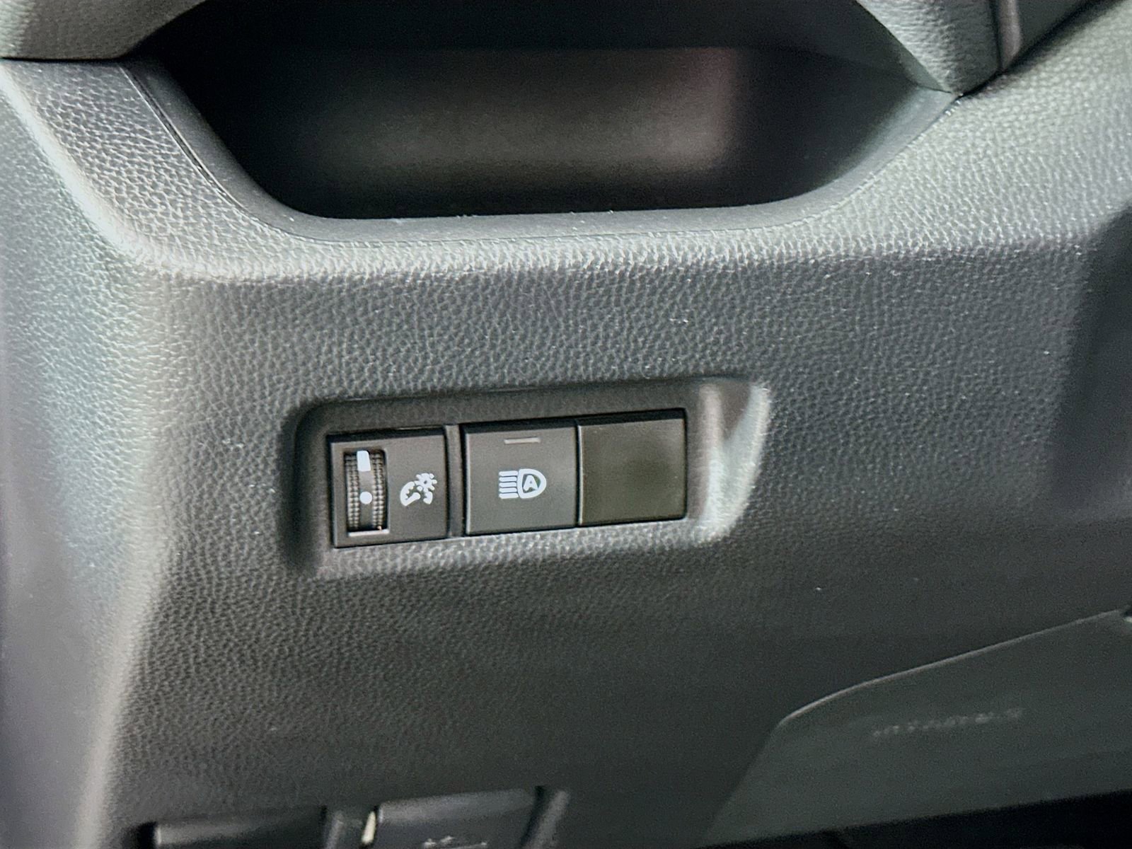 Used 2024 Toyota RAV4 XLE image 10