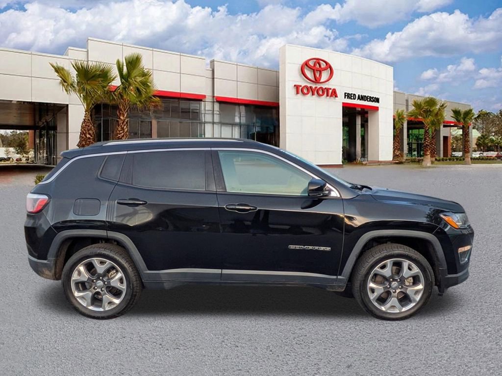 Used 2018 Jeep Compass Limited w/ Navigation Group image 3