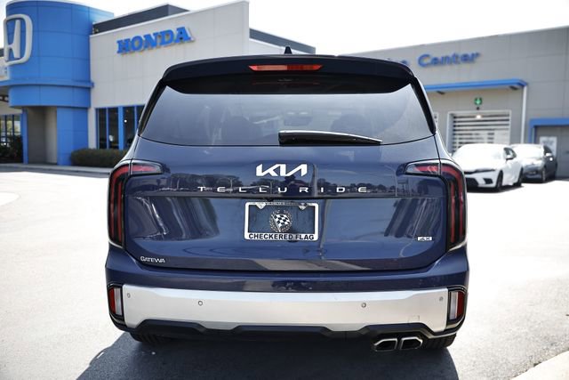 Used 2024 Kia Telluride EX w/ EX Captain's Chair Package AWD/4WD image 8